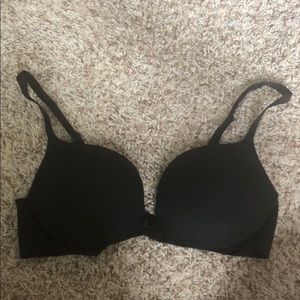 Victoria’s Secret plunge bra 36B